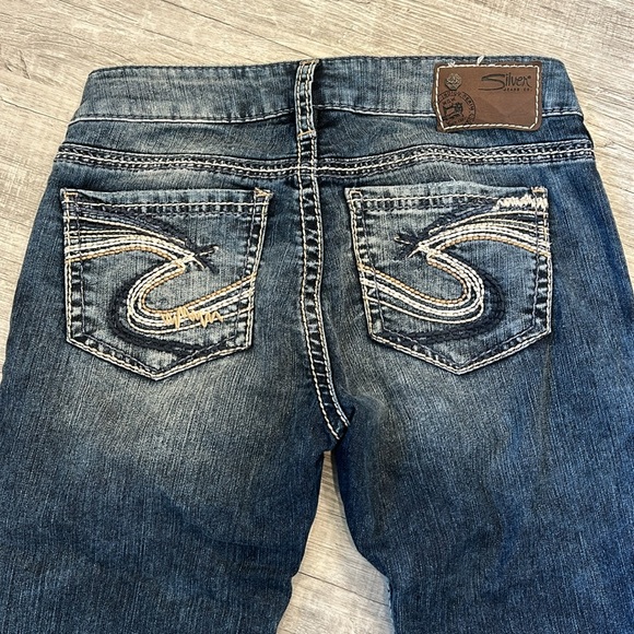Silver Jeans - Picture 3 of 5